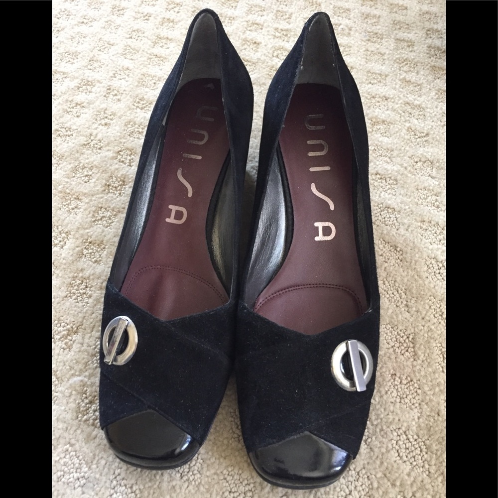 Suede wedges with patent leather toe size 10